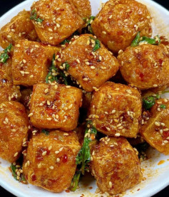 Đậu Phụ Lắc Giòn Cay Thơm Lừng