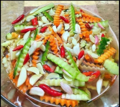 Dưa Góp Giòn Cay Sắc Màu