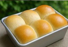 Eggless Fluffy Milk and Butter Bread