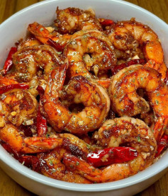 Tôm sốt tỏi ớt cay nồng
