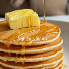 Bánh kếp mềm xốp với mật ong và bơ thơm ngon