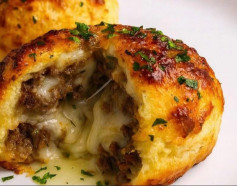 Garlic Parmesan Cheeseburger Bombs
