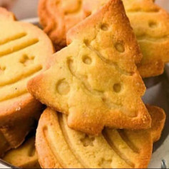Healthy Christmas Cookies (4 Ingredients, No Eggs, No Refined Sugar