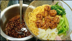 Hủ Tiếu Khô Sốt Thịt Đậm Đà Hương Vị