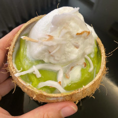 Kem Bơ Dừa Mát Lạnh, Ngọt Dịu Hương Vị Thiên Nhiên