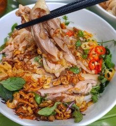 Miến Gà Trộn Nấm Hương Ngon Khó Cưỡng