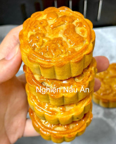 Bánh Trung Thu: Món ngon giữa mùa thu với đậu đỏ giòn