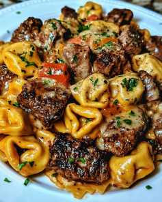 One-Pan Cowboy Butter Tortellini Steak Bites 🥩🧈🍝