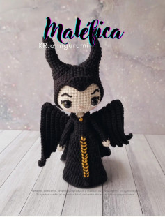 Patrón de amigurumi de Maléfica en crochet encantador
