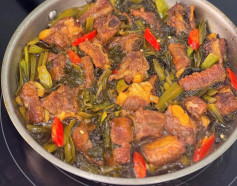 Sườn Kho Dưa Chua: Thịt Mềm Thơm Ngậy, Dưa Chua Dai Giòn