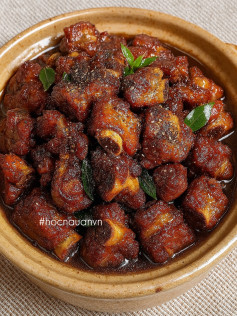 Sườn kho tiêu dừa thơm cay, đậm đà vị Việt