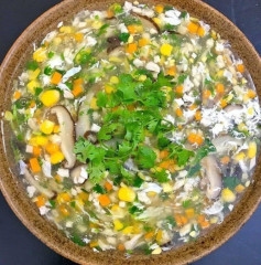 Súp Gà Ngô Non Thơm Ngon Với Nấm Hương