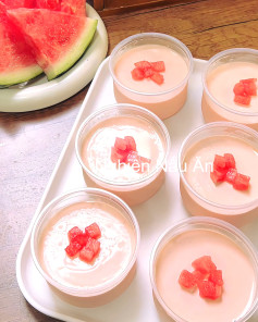 Thạch Sữa Dưa Hấu Mềm Mịn Mát Lạnh