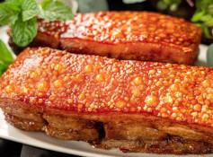 Thịt Ba Chỉ Quay Giòn Rụm Ngũ Vị Hương