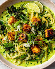Vegan Thai Green Curry with Tofu and Rice Noodles