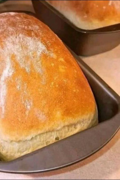 White Bread – Soft, Fluffy & Made with Simple Ingredients