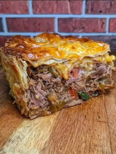 🥧 Air Fryer Pulled Beef Puff Pastry Pie