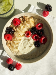 Banana Berry Bliss Overnight Oats Delight