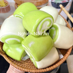 Bánh Bao Chay Hai Màu Tươi Mát Từ Rau Bina