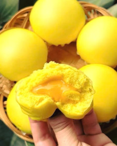 Bánh Bao Kim Sa Lòng Đỏ Trứng Muối Tan Chảy