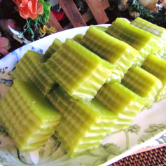 Bánh Da Lợn Sầu Riêng Xanh Mướt Thơm Ngon