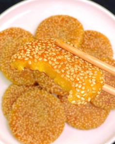 Bánh Mè Bí Đỏ Giòn Rụm - Thơm Ngon Khó Cưỡng