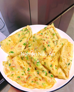 Bánh Trứng Xúc Xích Chiên Giòn Thơm Ngon Cho Bữa Sáng