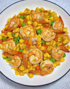 Bắp Xào Tôm Thơm Ngon, Màu Sắc Hấp Dẫn