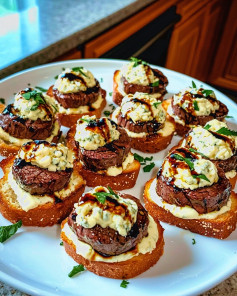 Beef Tenderloin Gorgonzola Crostini
