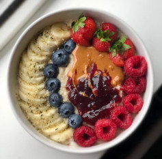 Berry Bliss Peanut Butter Oatmeal Delight