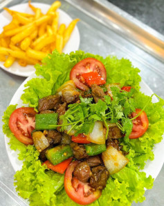 Bò Lúc Lắc Thơm Ngon, Rau Củ Tươi Mát