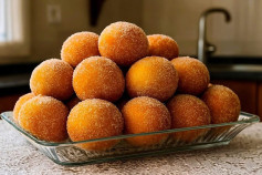 Bolinho de Chuva: Doçura Crocante em Cada Mordida