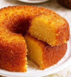 Bolo Cremoso de Mandioca com Toque de Coco