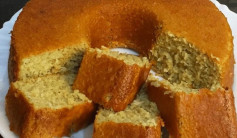 Bolo de Aveia e Coco Molhadinho Delicioso