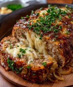 Bolo de Carne Suculento com Queijo Derretido