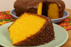 Bolo de Cenoura com Brigadeiro Cremoso Irresistível