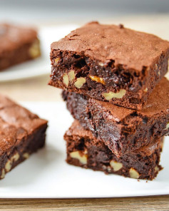 Brownie Crocante de Nozes com Chocolate Cremoso