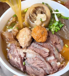 Bún Bò Huế Thơm Ngon Đậm Đà Vị Miền Trung