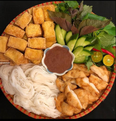 Bún Đậu Mắm Tôm - Hương Vị Truyền Thống Hà Thành