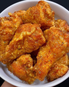 Cánh Gà Chiên Giòn Thơm Lừng Vị Tỏi Cay