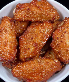 Cánh Gà Chiên Giòn Vừng Thơm Lừng