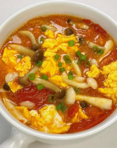 Canh Trứng Cà Chua Nấm Hải Sản Thơm Ngon