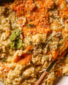 Cheesy Chicken Broccoli Rice Delight