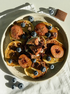 Chocolate Chip Pancakes with Fresh Fig Delight