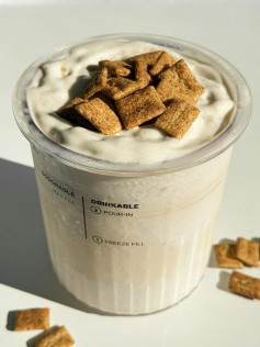 Cinnamon Protein Ice Cream with Crunchy Bites