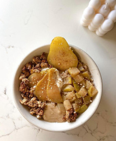 Cozy Vanilla Pear Crumble Oats Delight