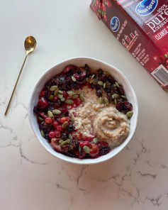 Cranberry Pepita Power Oats: A Tart and Nutritious Breakfast Delight