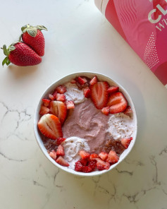 Creamy Strawberry Protein Oats Delight