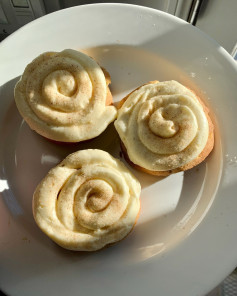 Creamy Swirl Snickerdoodle Delight