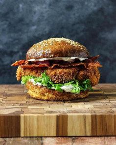 Crispy Chicken Brioche Delight with Lime Mayo